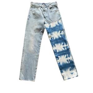 Levi’s Woman’s Acid Wash Jeans size 28